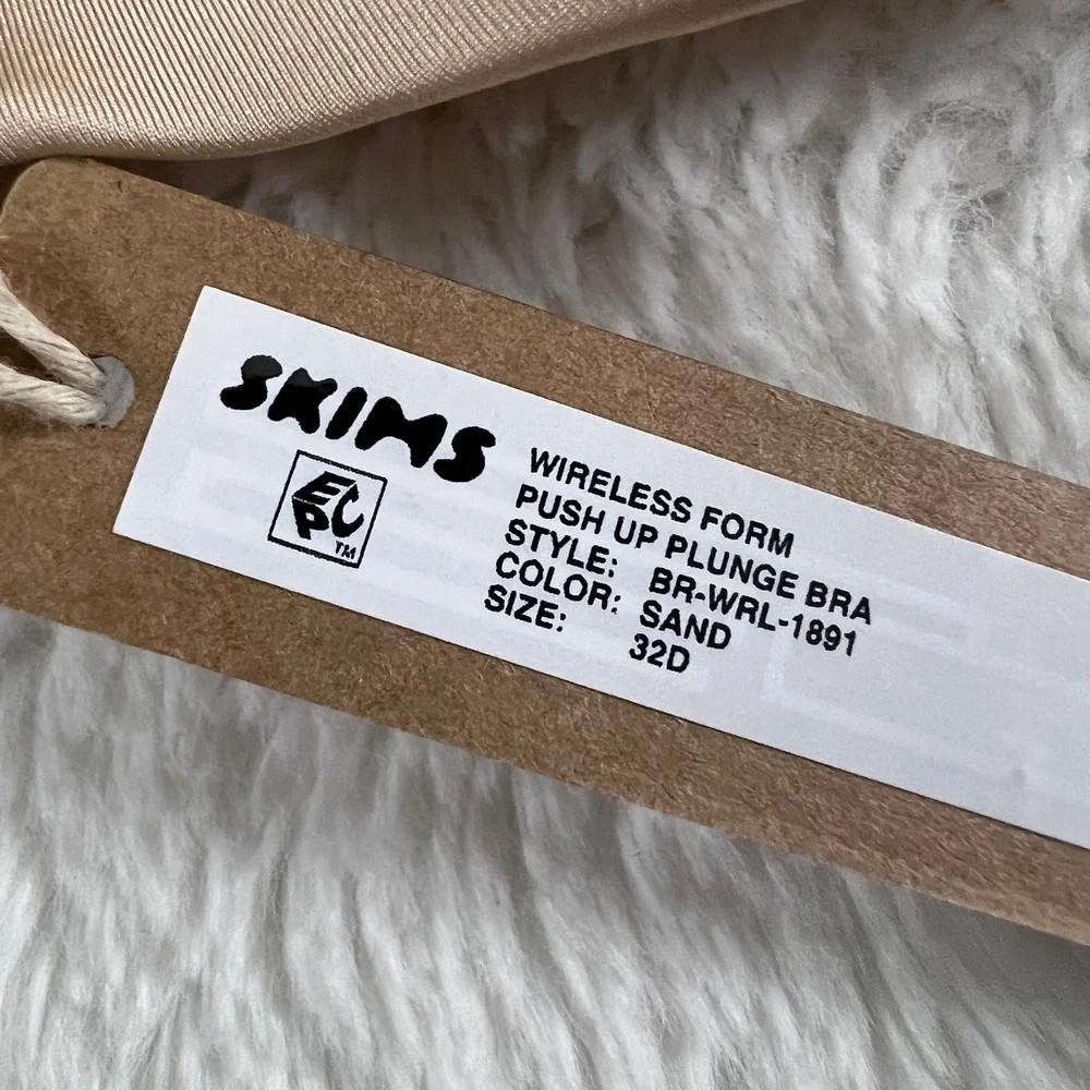 SKIMS Wireless Form Push‎ Up Plunge Bra Sand 32D BR-WRL-1891 NEW - Picture 9 of 14